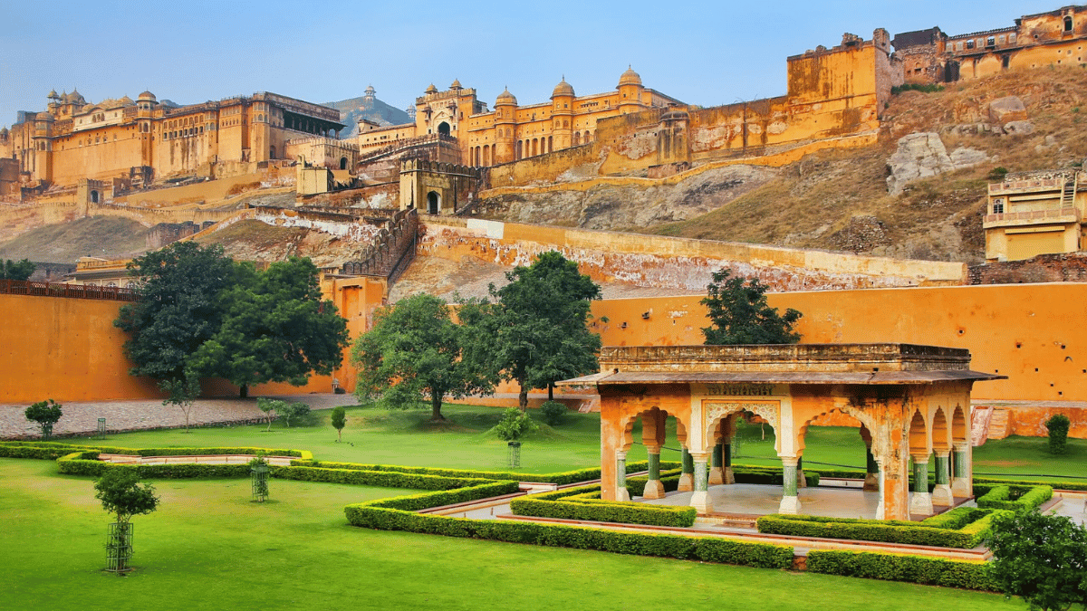 Amer Fort Jaipur History, Structure Layout, Entry Fee, Nearby Attractions